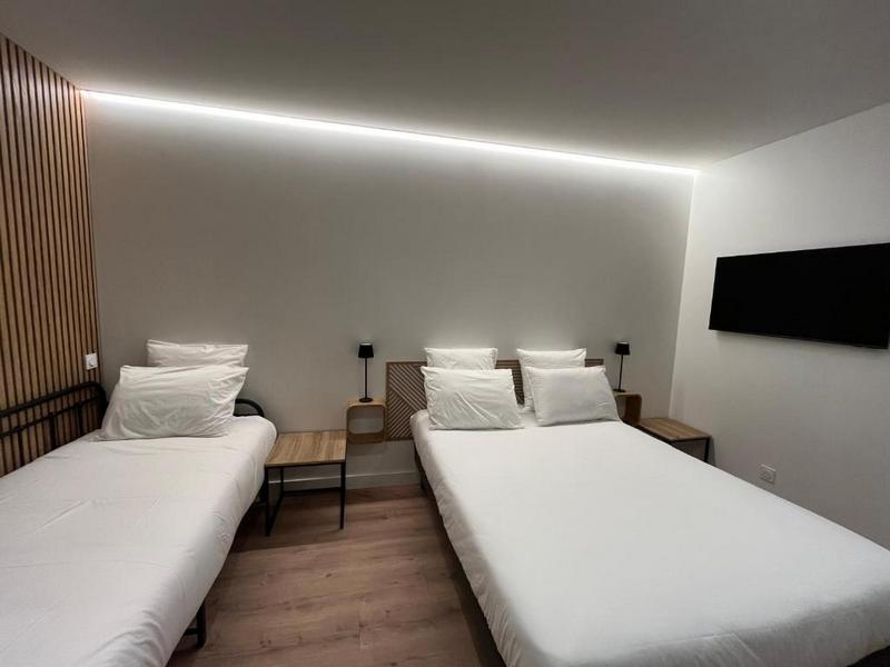studio-hotel-biarritz-LTB-La-Table-Basque_Studio-Triple-standard_chambre-photo-02